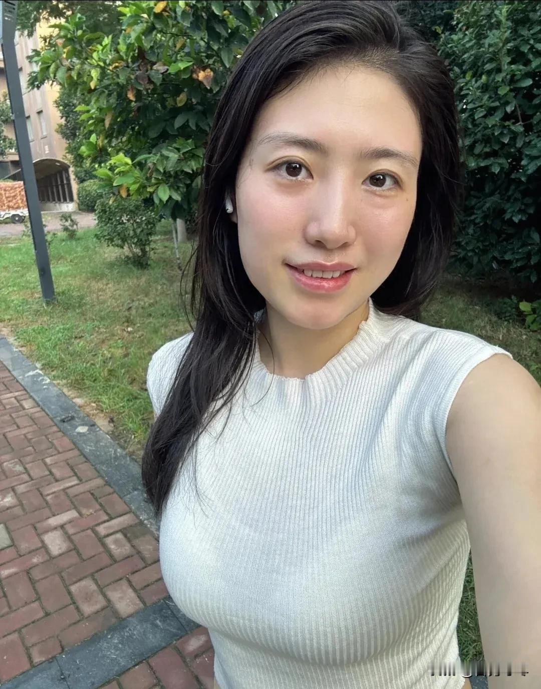 轻熟女高雅气质美女 高清美女