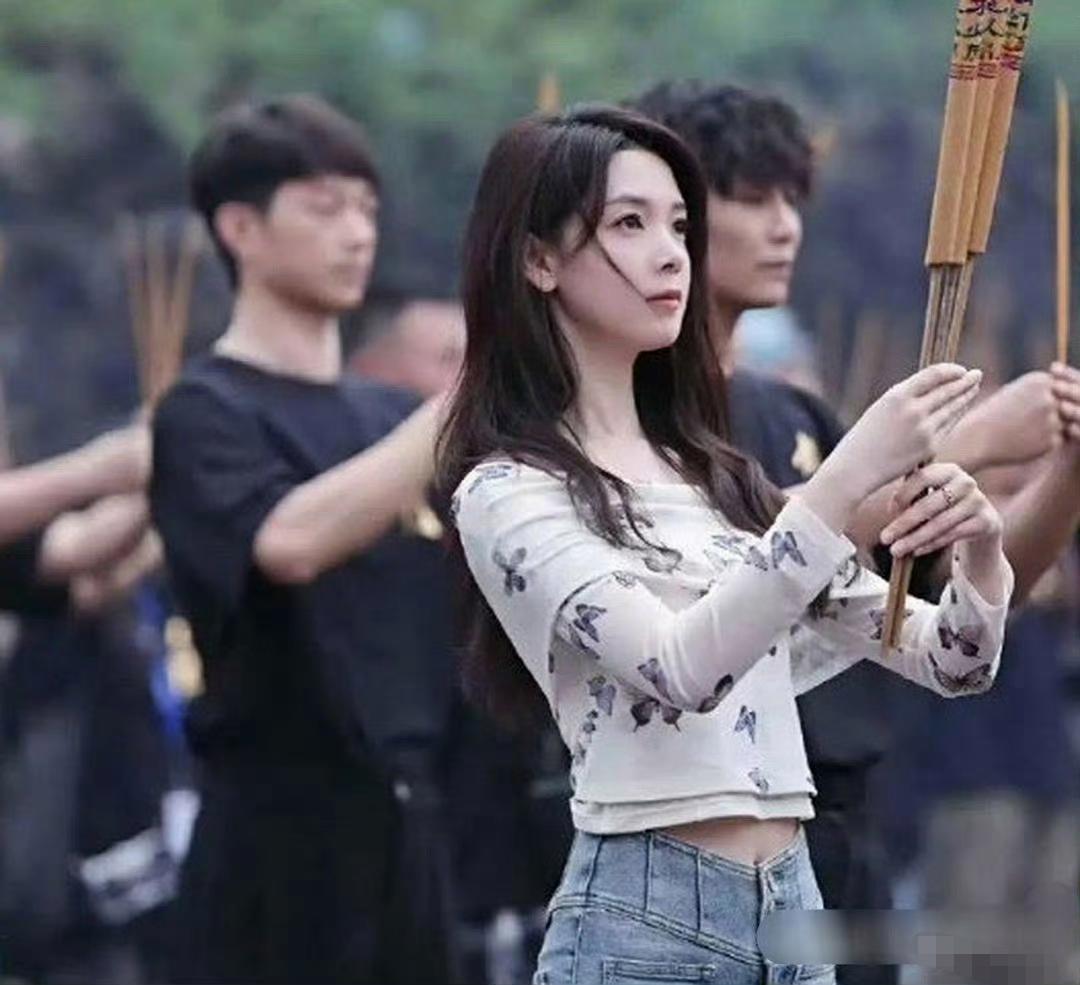 谁能看出来陈瑶已经31岁了？这也太美了 