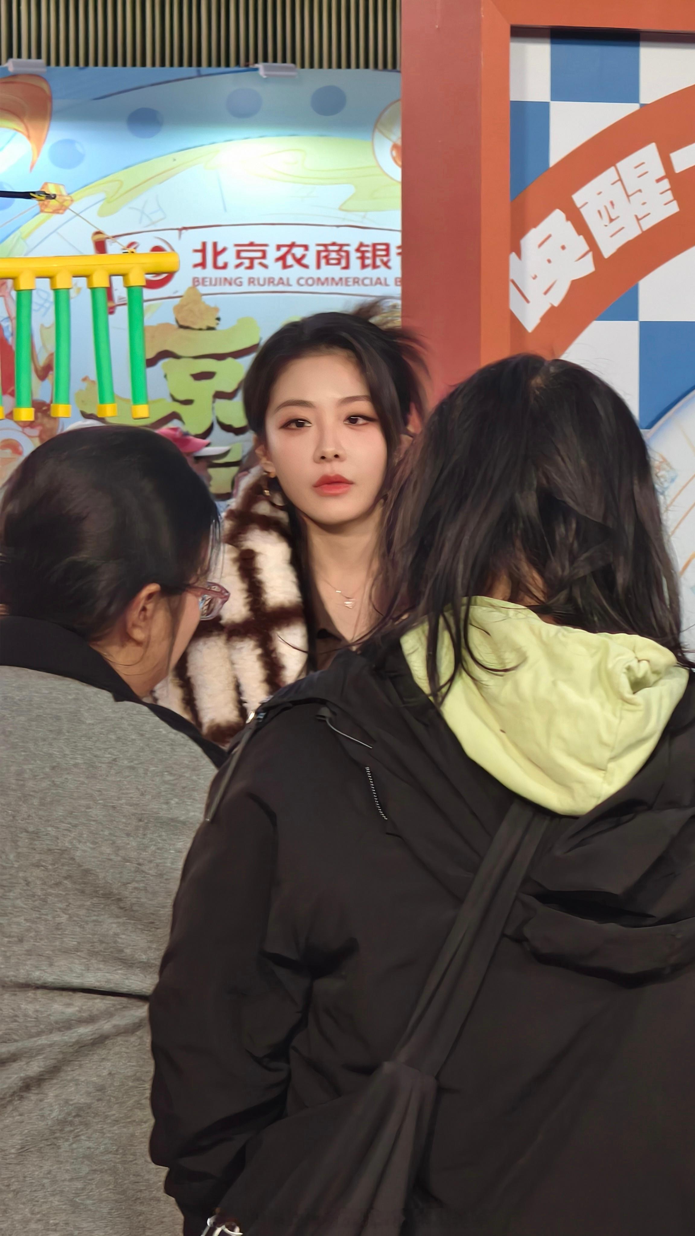 喻言偶遇生图（稿主手机自摄） ​​​