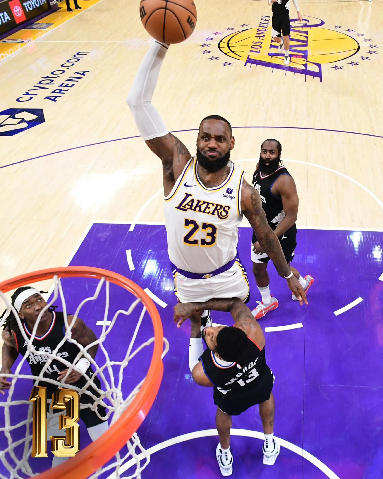 Shams报道詹姆斯的情况：

“消息人士透露，詹姆斯在训练中看起来状态极佳，感