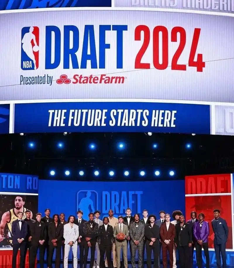 才五年，NBA已经彻底变天了。
以前我们还在争论詹姆斯、库里谁更强。
现在讨论的