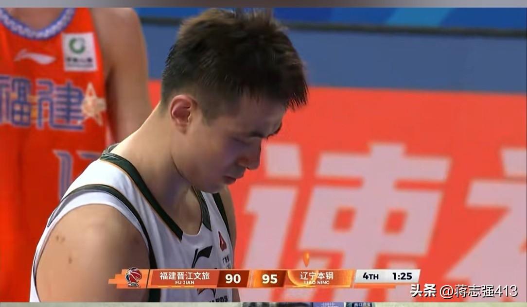 辽宁男篮关键时刻还得看赵继伟，第四节辽宁男篮和福建分差拉不开的时候，又是赵继伟站