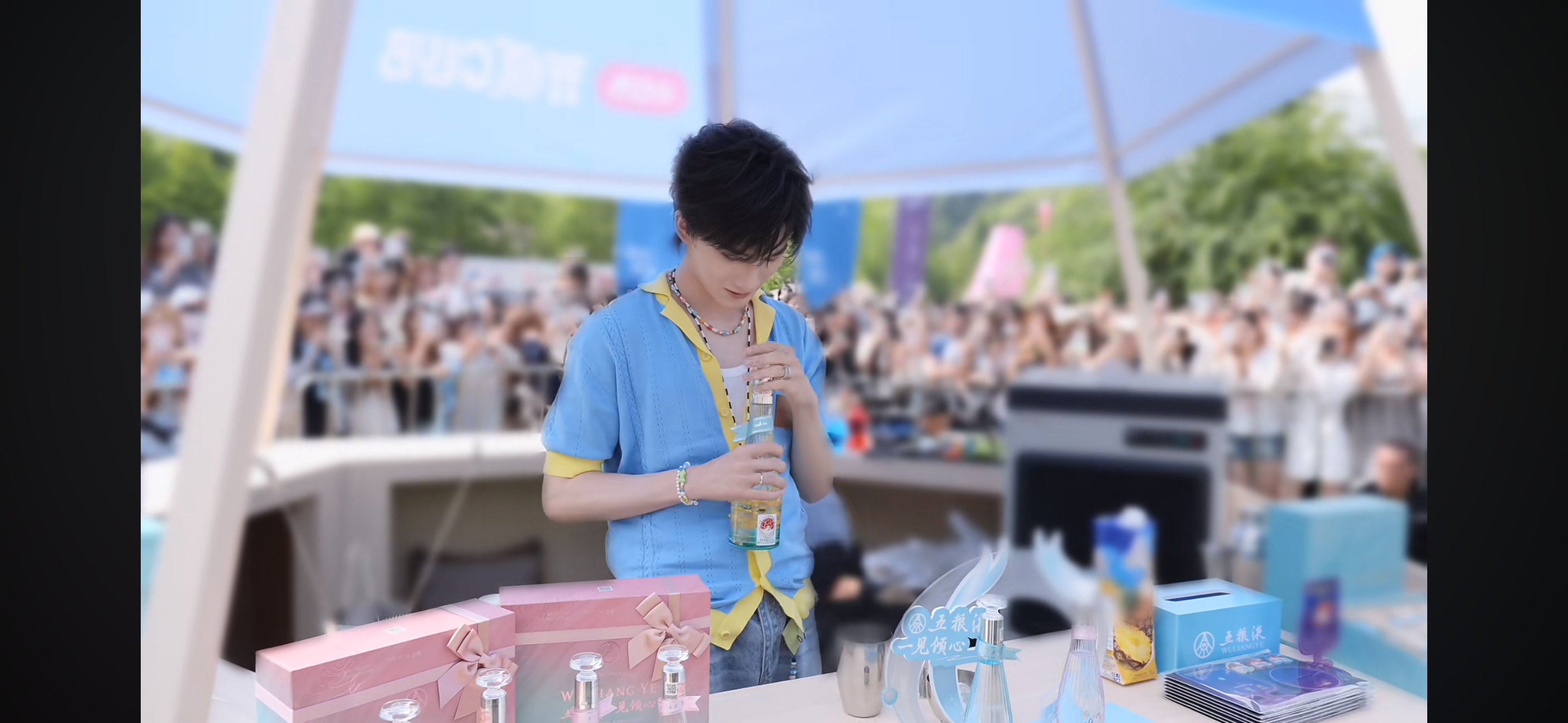 这个纯玩派对的打码好好笑 