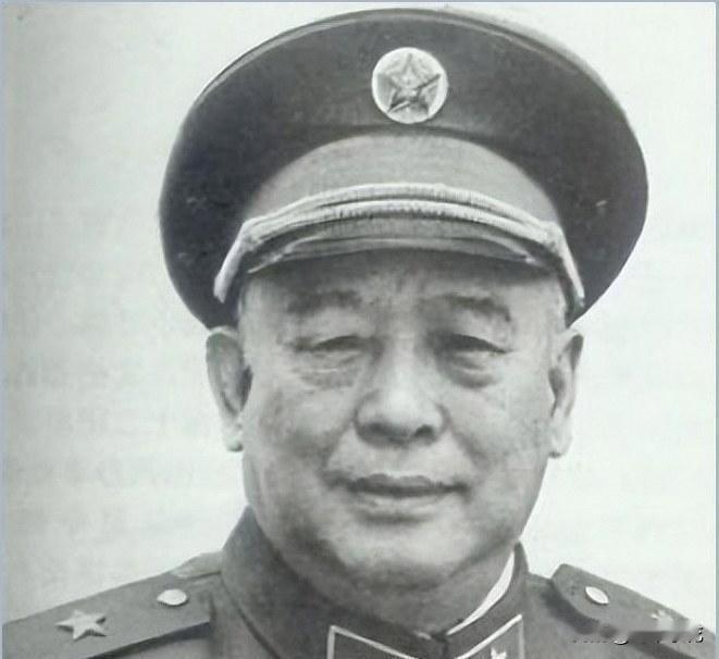 断臂将军余秋里住院时得知主治医生全家只能挤在鸽子笼小屋，他立即指示相关部门帮助医