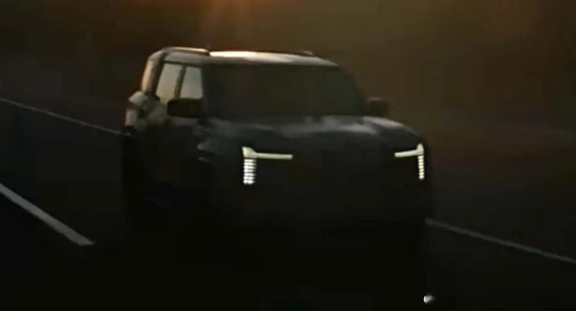 三菱重新启用帕杰罗命名？日前，三菱官方发布了一款全新SUV的预告图，从图片中不难