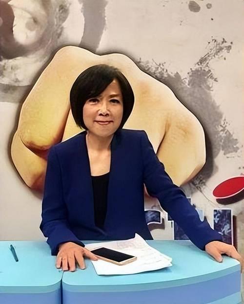 怎样看待台湾媒体人“黄智肾”不再为两岸统一发声！
出身深绿家庭的黄智贤，多年来一