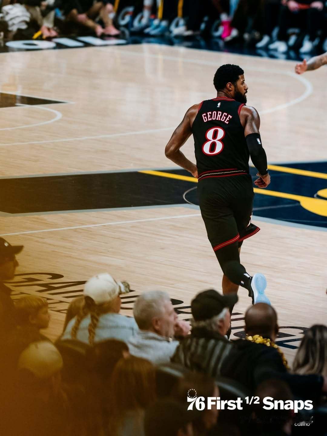 终结连败！全场比赛结束：76人队客场背靠背105-94战胜步行者！恢复正常！乔治