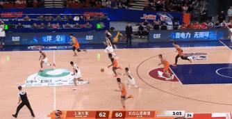 哟哟哟，张77都能爆扣了张镇麟cba上海男篮CBA 张镇麟赛季首秀