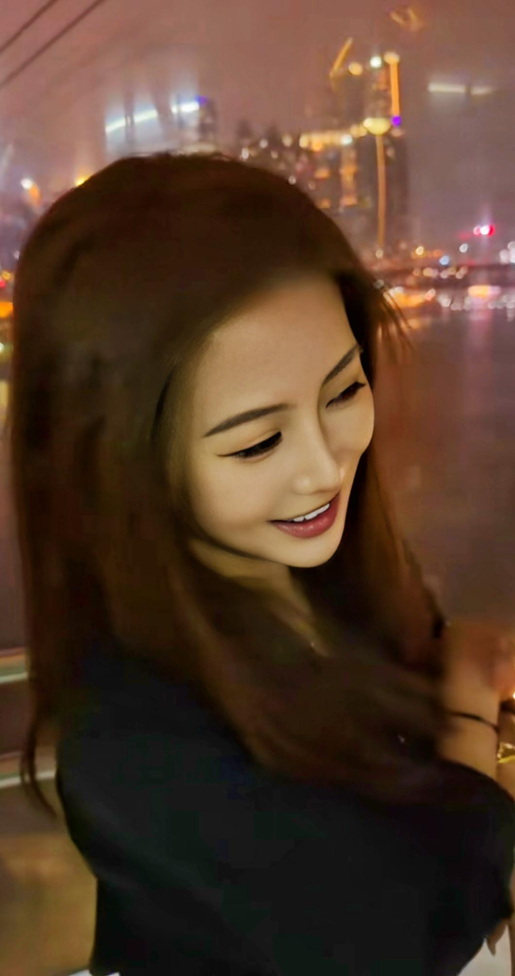 还是重庆地妹儿长相巴适，这次不是街拍哦[奸笑]川渝女神