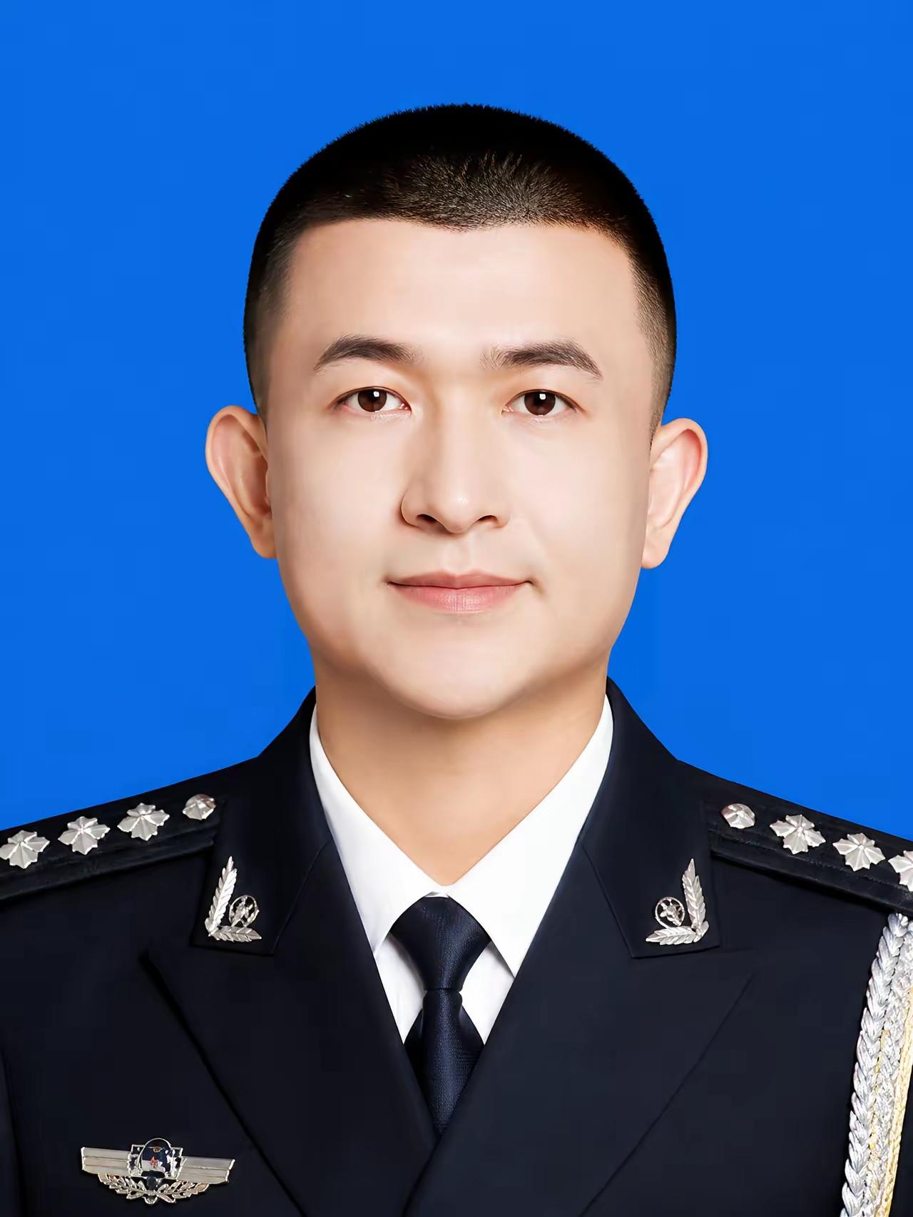 房子元，1989年8月生，中共党员，江苏省无锡市公安局交管支队交通事故处理大队副