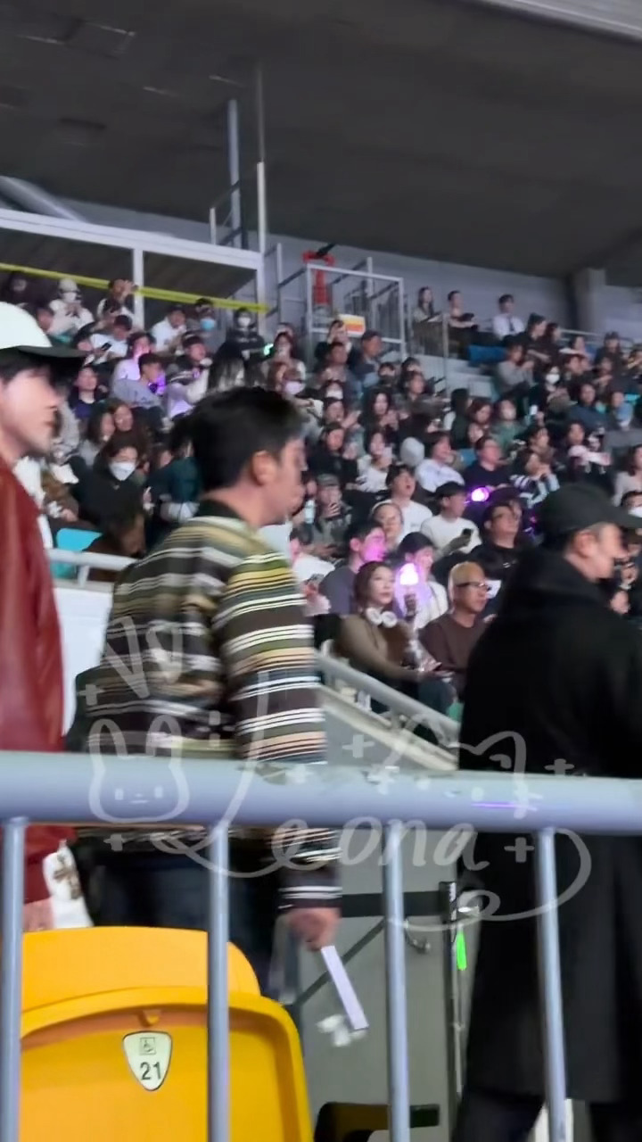 白鹿李昀锐李晨陈赫曾舜晞陈鹤一梁永棋去看gidle演唱会了！！白鹿李昀锐去看宋雨