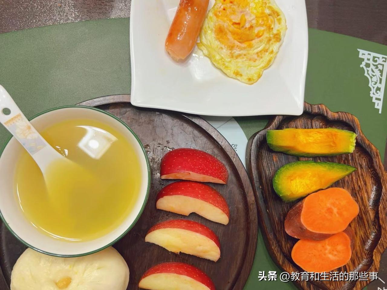 一瓶饮料有多少克糖？

1. 可口可乐：53克糖
2. 王老吉：53.3克糖
3