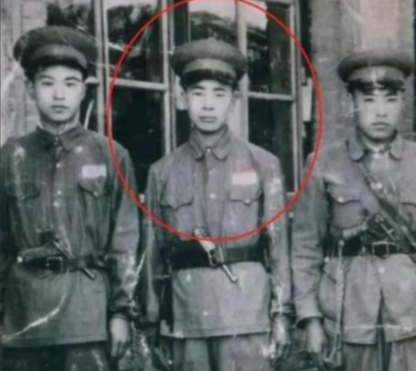 1948 年，一个日本人冒充中国人，加入了解放军，征战半个中国，立下汗马功劳，还