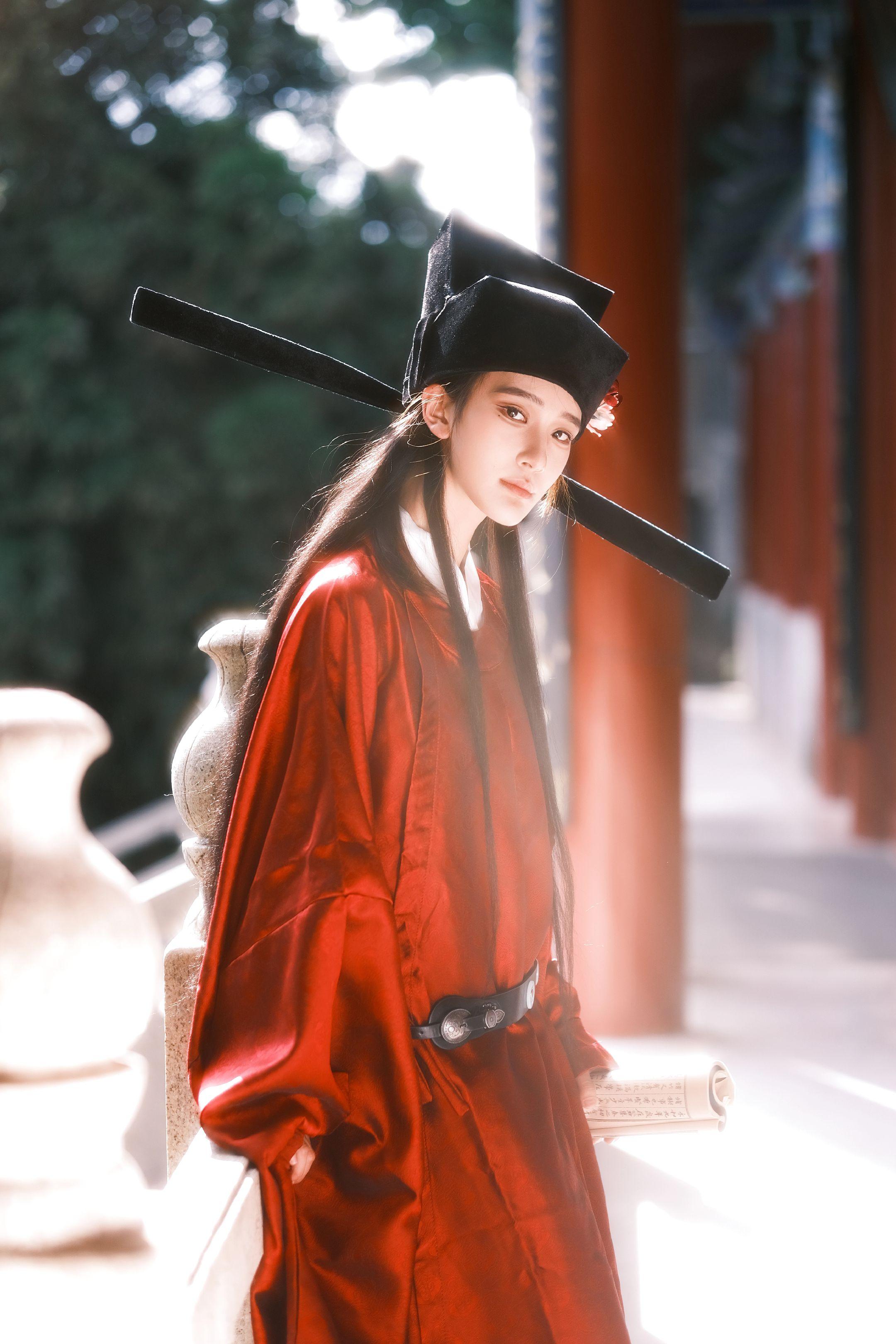 天命轻狂应似孤鸿游。