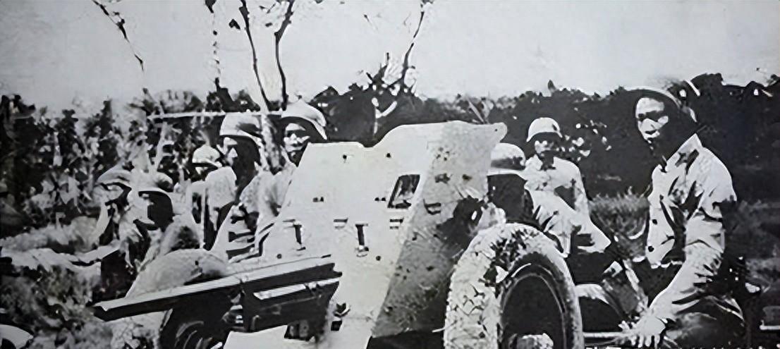 1938年陈诚路遇民众庆祝台儿庄大捷，特意嘱咐身边人不要让蒋介石知道这事！
19