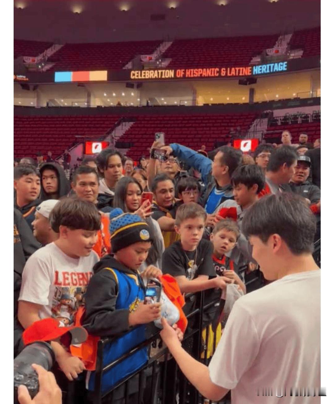 杨瀚森想立足NBA，除了打磨技术，提升情商也很重要，为什么这么说？看这张图片就明