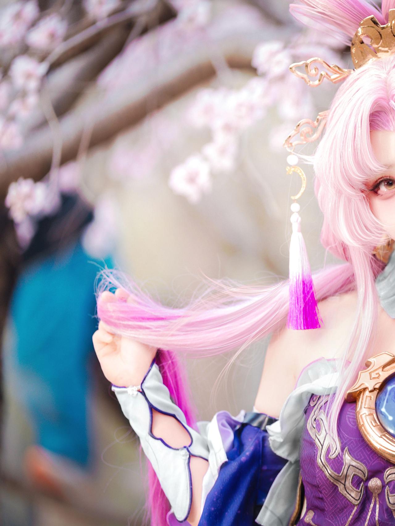 出境： @小布小布小（求推荐版） 

  崩坏星穹铁道 符玄 东方美学cos  