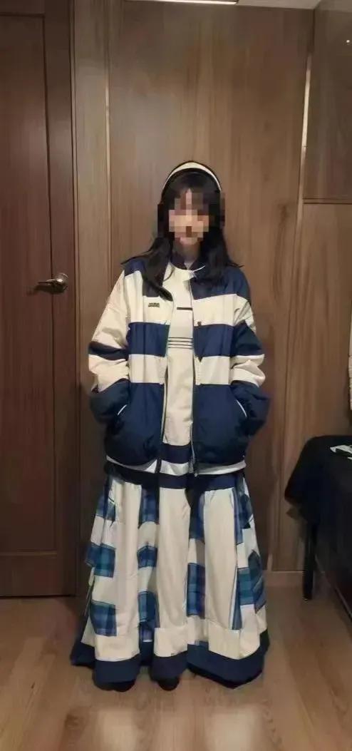 这身衣服有点东西，不错有内涵