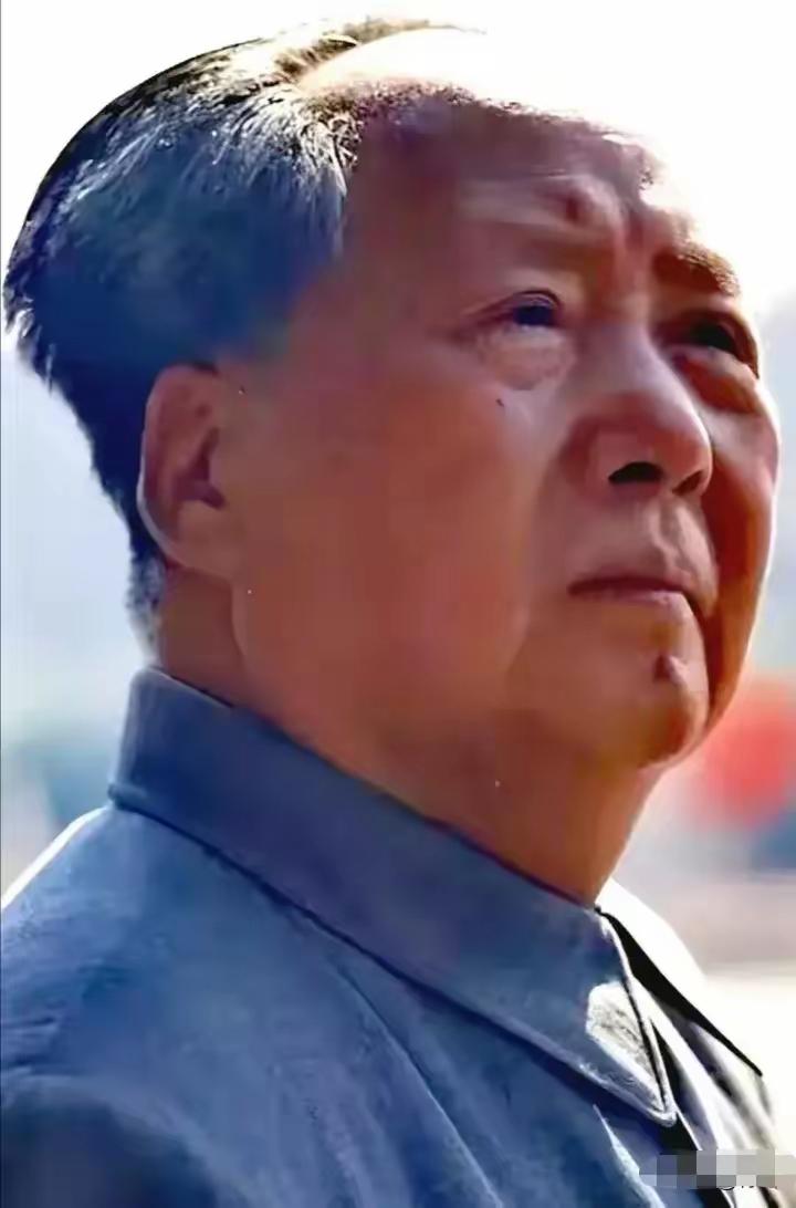 满门忠烈惊天地
两袖清风为人民