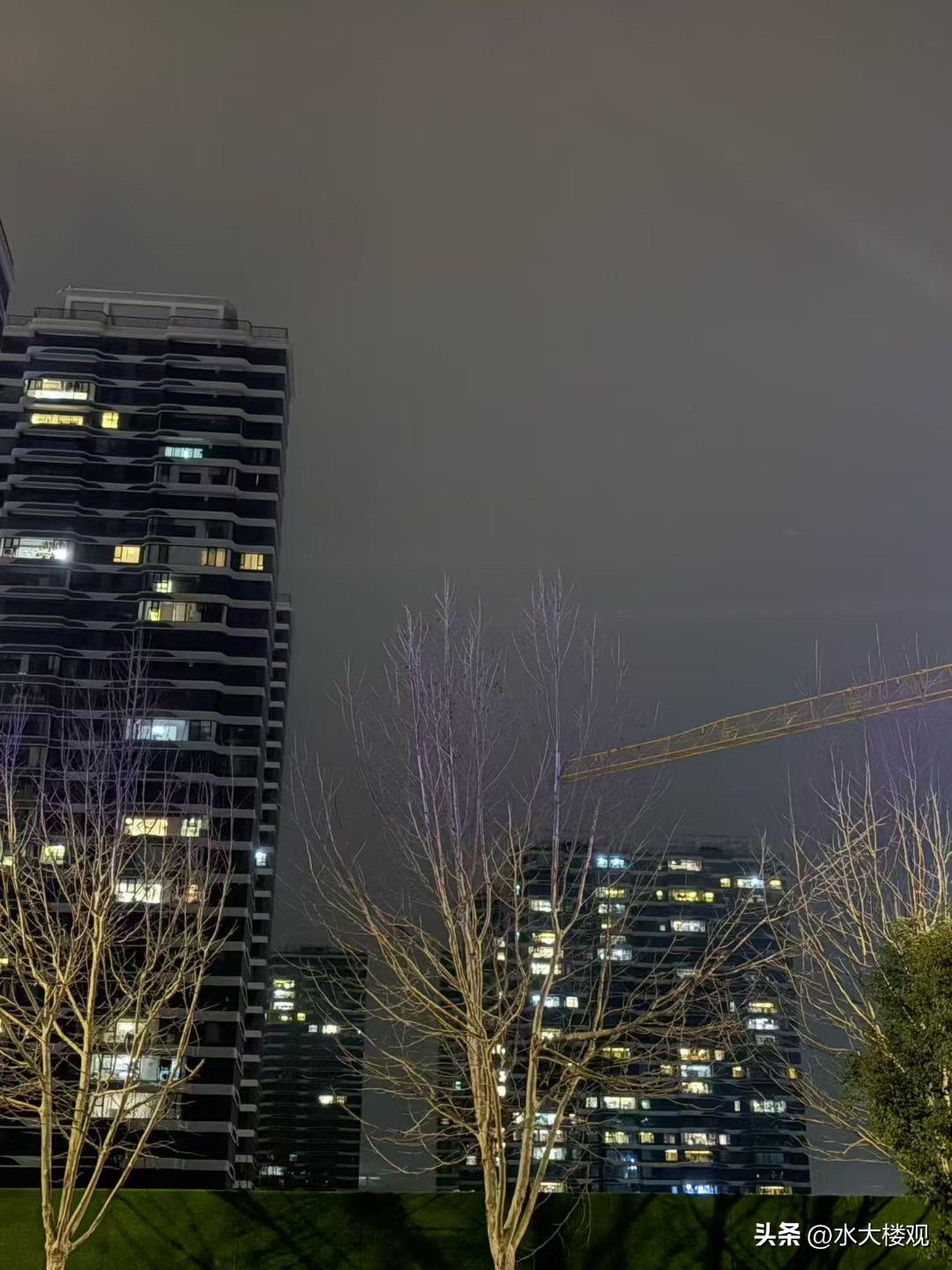 这个郊区楼盘交房不久后的入住率如何？你们知道是哪个楼盘吗？博主认为，这是该板块第