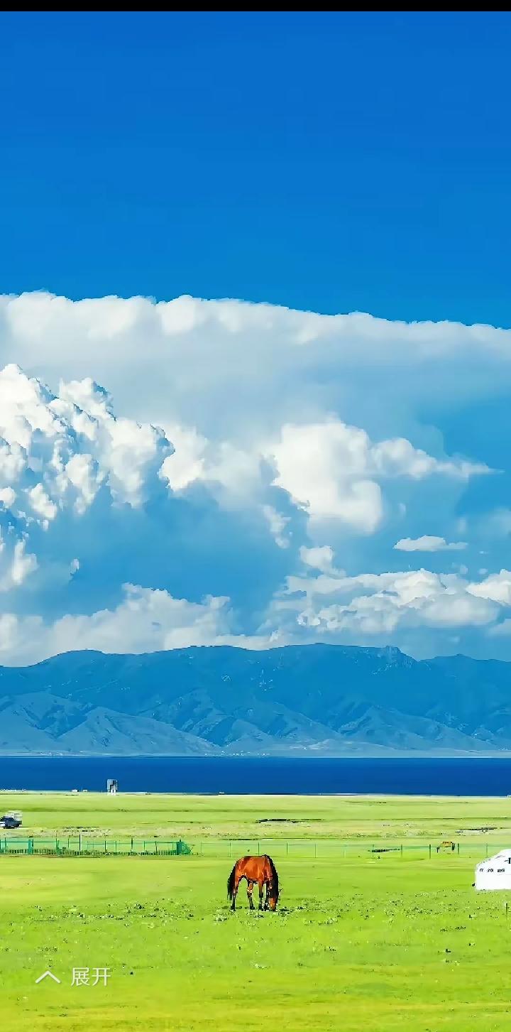 很有道理的一句话:
“一定要住小房子，不要住大房子。老话说，房子大人养宅，房子小