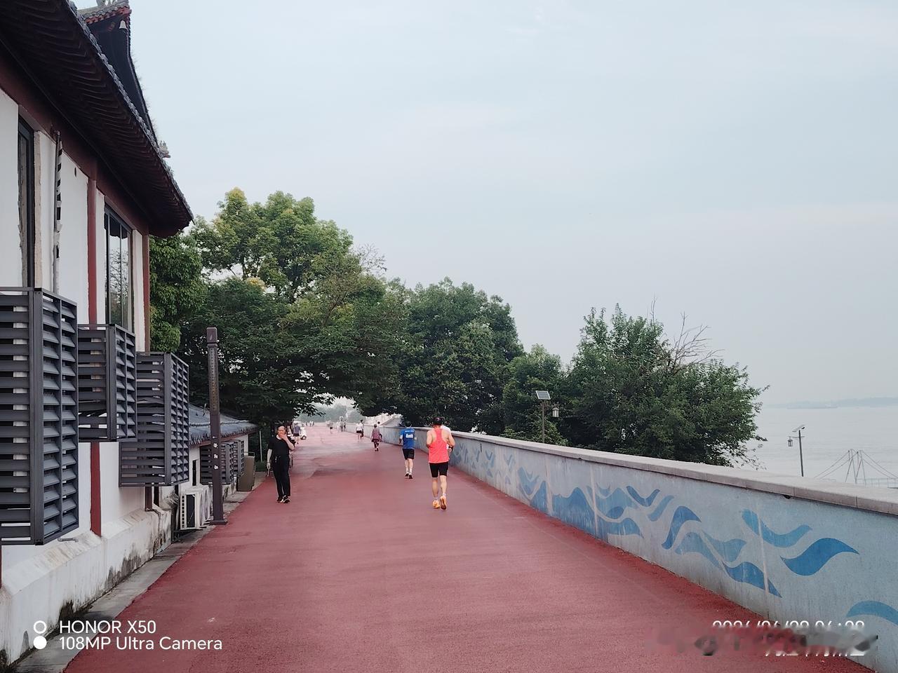 晒图笔记大赛6月28日长江岸边（浔阳楼）下晨练打卡