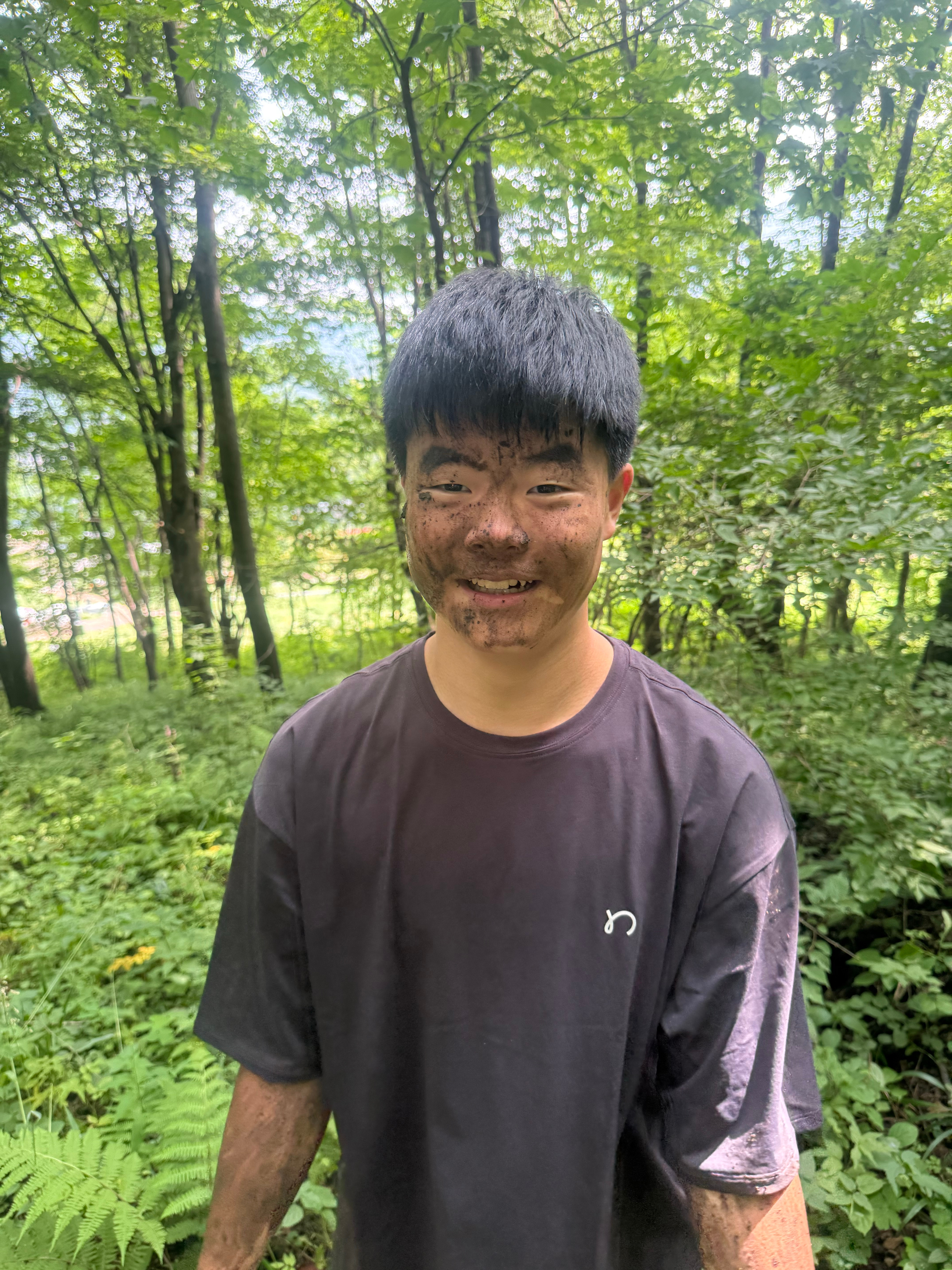 在北大湖CM参加德爷探索营第一堂课就是野外躲避这太趁艾文的心了他完全沉浸式体验我