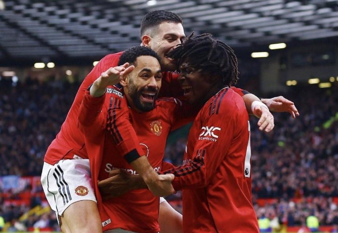 英超联赛第23轮，阿森纳2-3曼联，赛后几个不可思议：

客场3-2逆转击败联赛