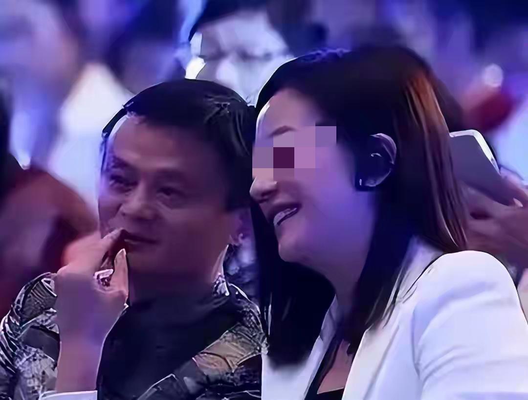 大佬的嘴骗人的鬼。马云说不认识赵薇，网上那么多两人的合照，竟然翻脸比翻书还快。跟