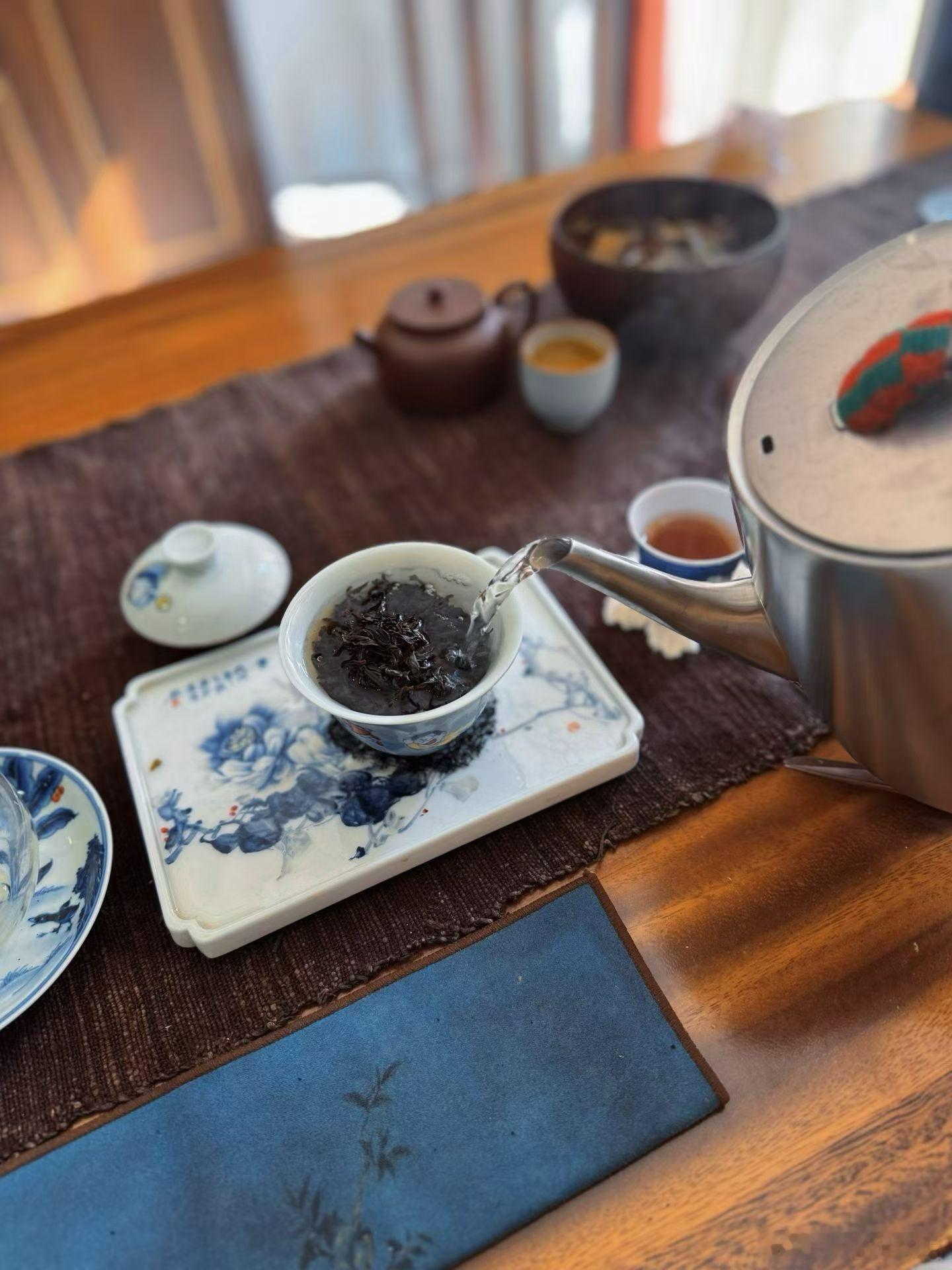 生活手记💐以喝茶的心境，对待生活的琐碎。🍃茶的宁静，能治愈生活的喧嚣。茶生活