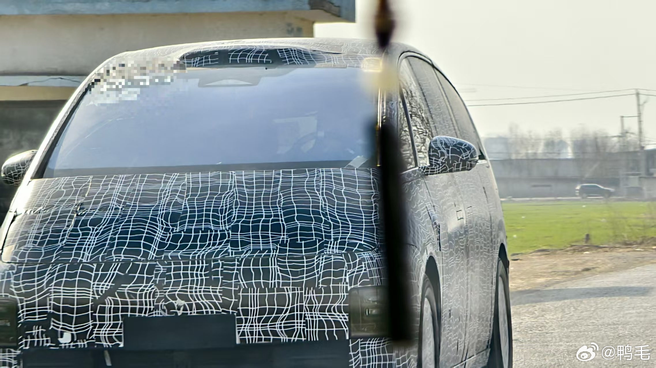 网友投稿：一组理想伪装车高清照片。各位有没有看出来啥亮点？