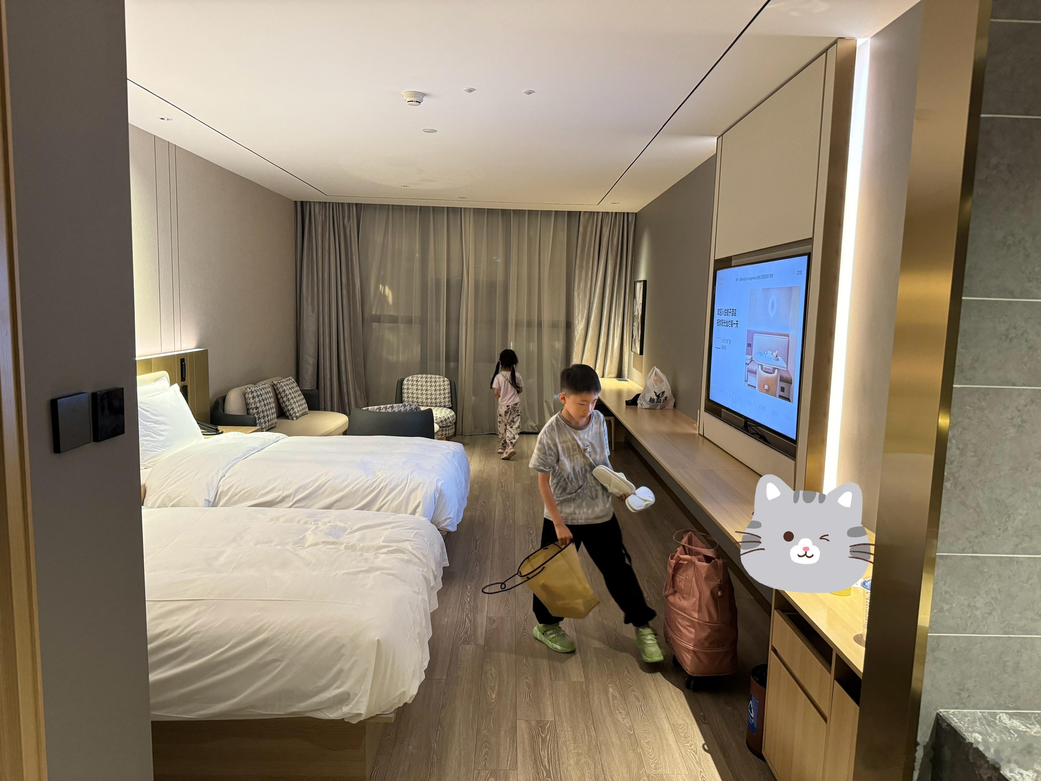 今天真累阿 走了几万步路还骑了3公里自行车晚上又搬到昌平住宿腿子踩油门都有点抖明