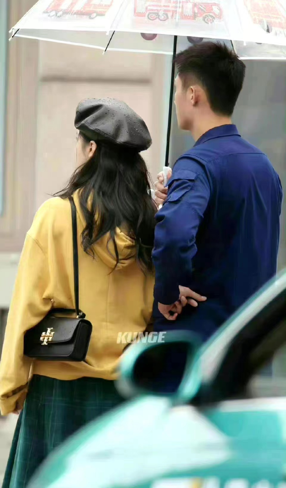 #他从火光中走来# 家人们一定要给我冲黄景瑜和张婧仪的新剧《他从火光中走来》，我