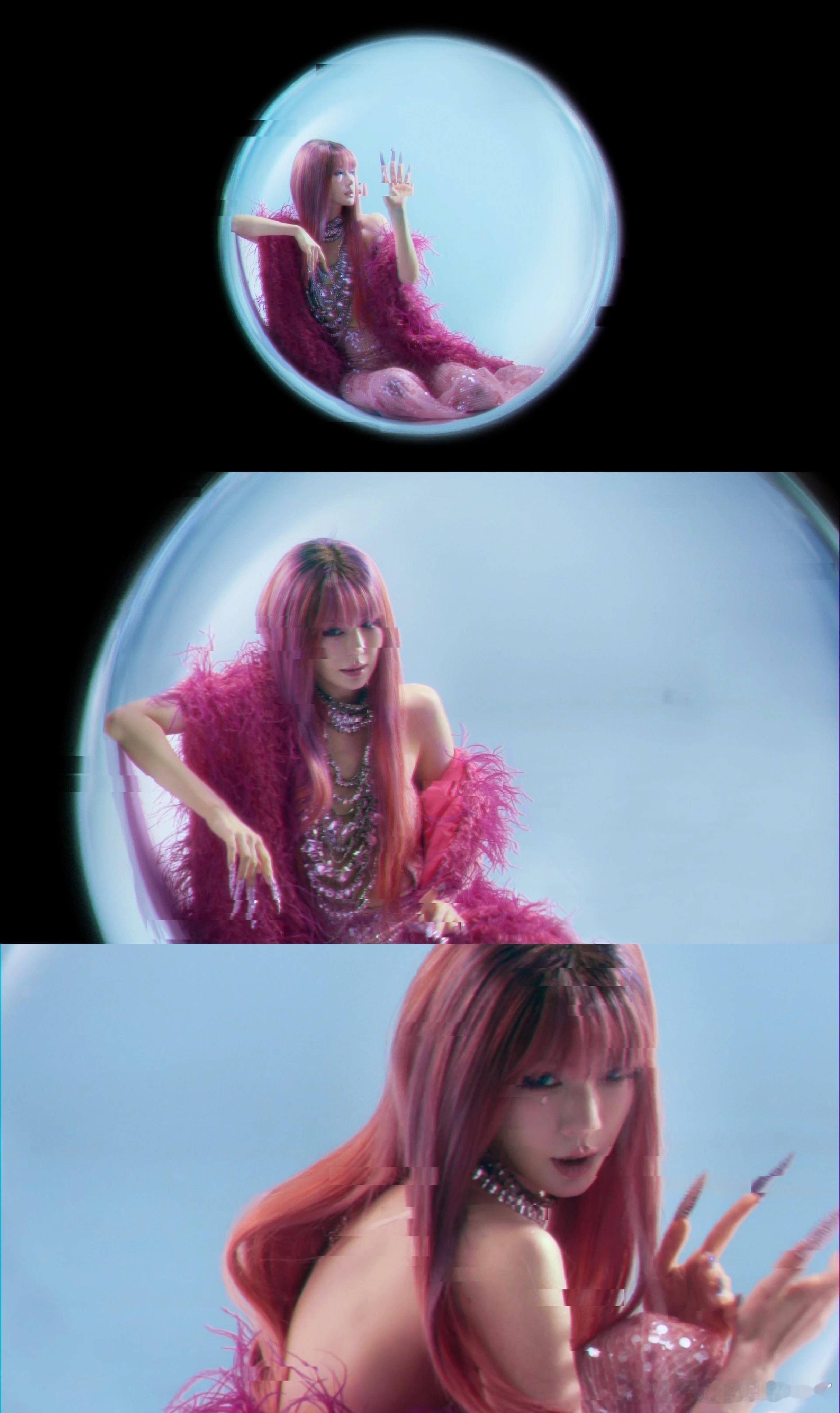 #戚薇新歌MV预告# 戚薇要出新歌了？这MV预告太惊艳了吧！粉红的长裙，银白的头