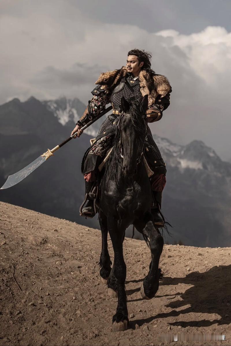 上联：儒林外史水浒传，
下联：三国演义西游记。