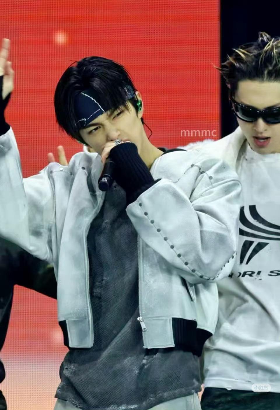 Cody你妈终于活了 