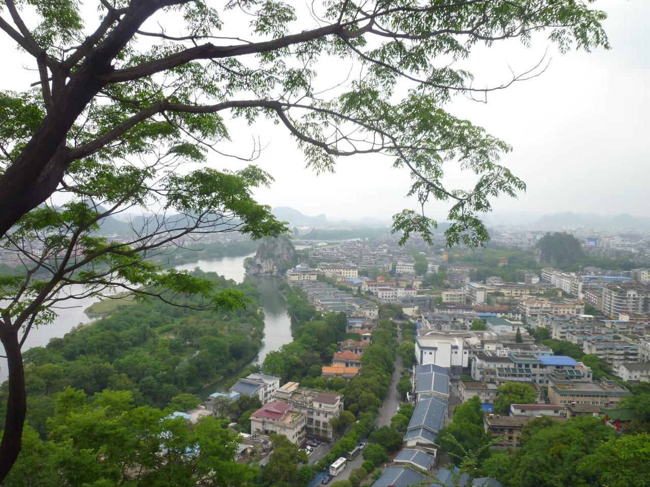 人怎么样才会有安全感人生不必事事圆满，接纳遗憾才能从容。守住当下的安稳，便是最踏