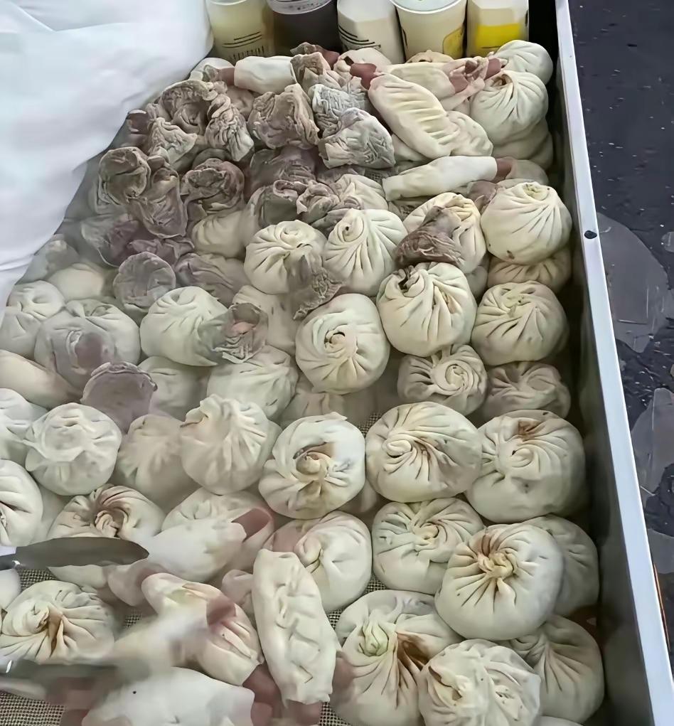 为啥没人买，摆摊的位置不对？？