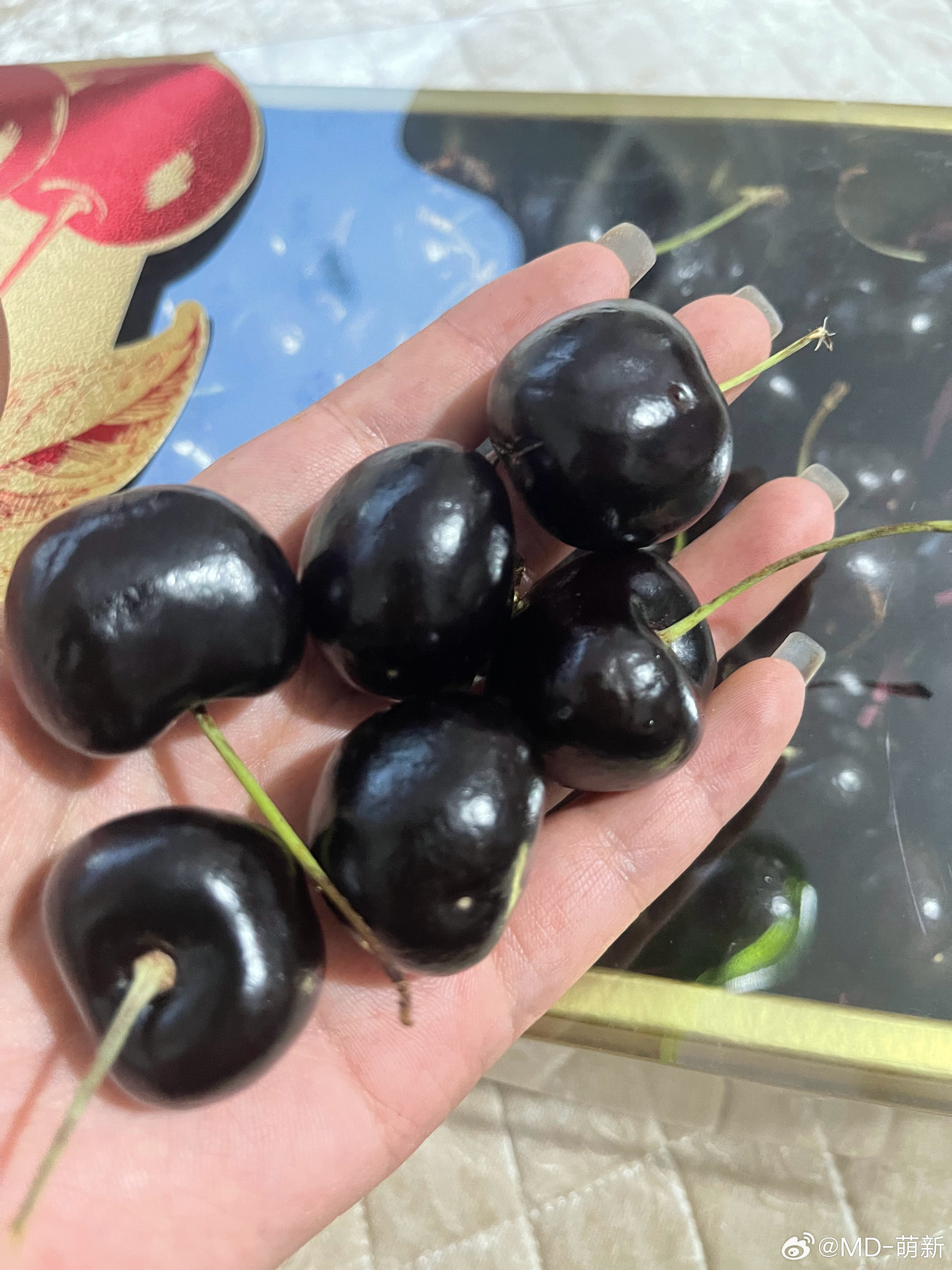 哈哈不错不错啊今天朋友送的就是好吃😋哈哈非常甜 