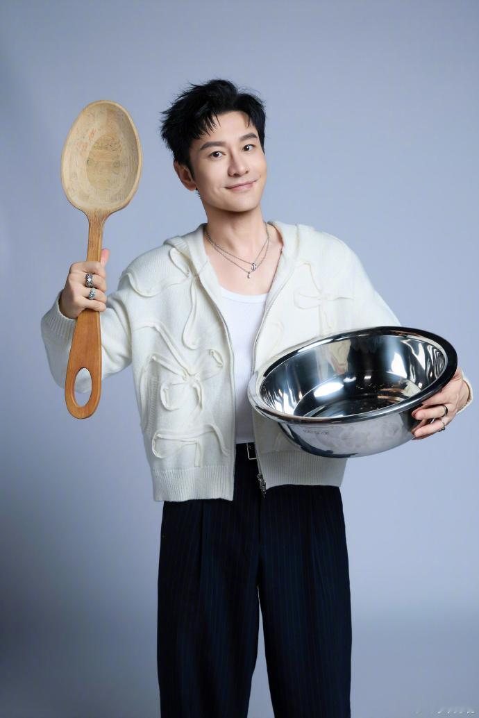 黄晓明想要芒果的铁饭碗黄晓明两眼一睁就是吃黄晓明两眼一睁就是吃，哈哈哈哈哈哈好搞