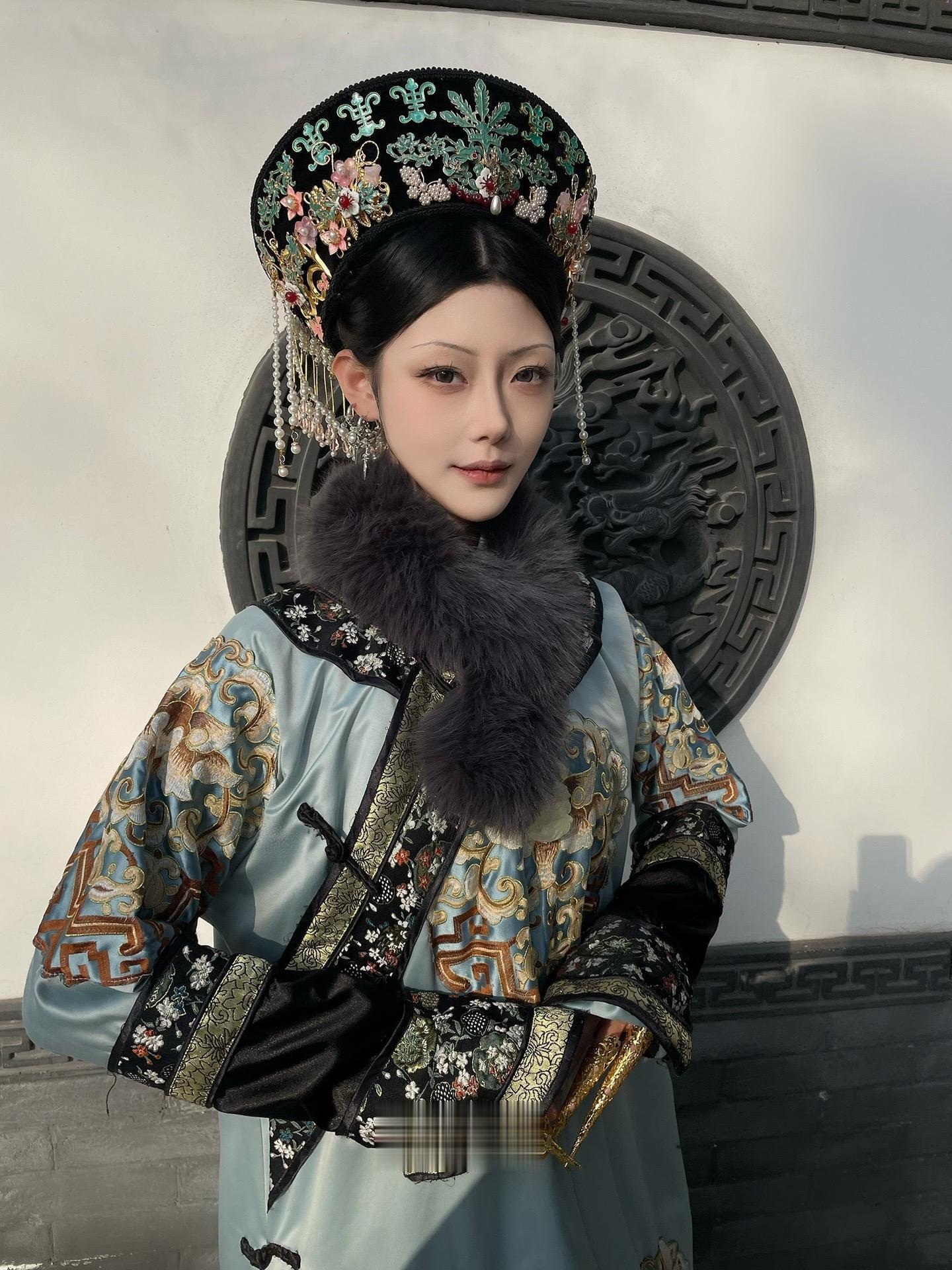 请各位玩家选择角色进入游戏