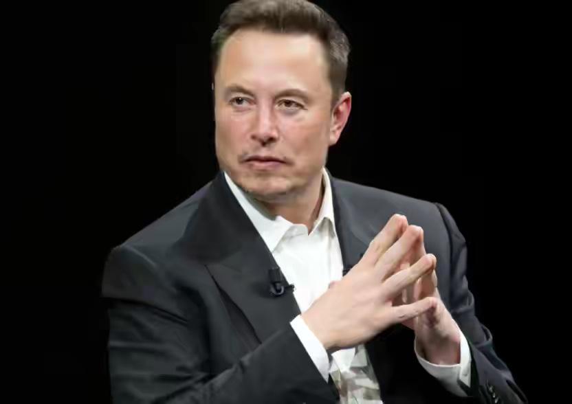 马斯克可以买下南宁了！

马斯克目前财富估算1W亿美元，也就是7W亿RMB ，南