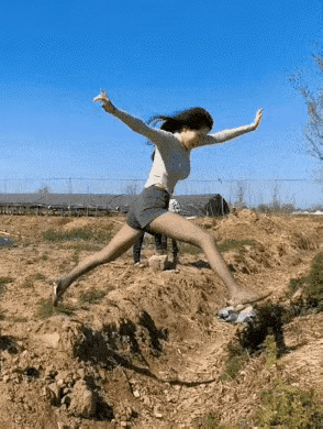 在大长腿，天上就是为了跨沟而生的，假如早点发现系统训练一下，是不是就没吴燕妮什么