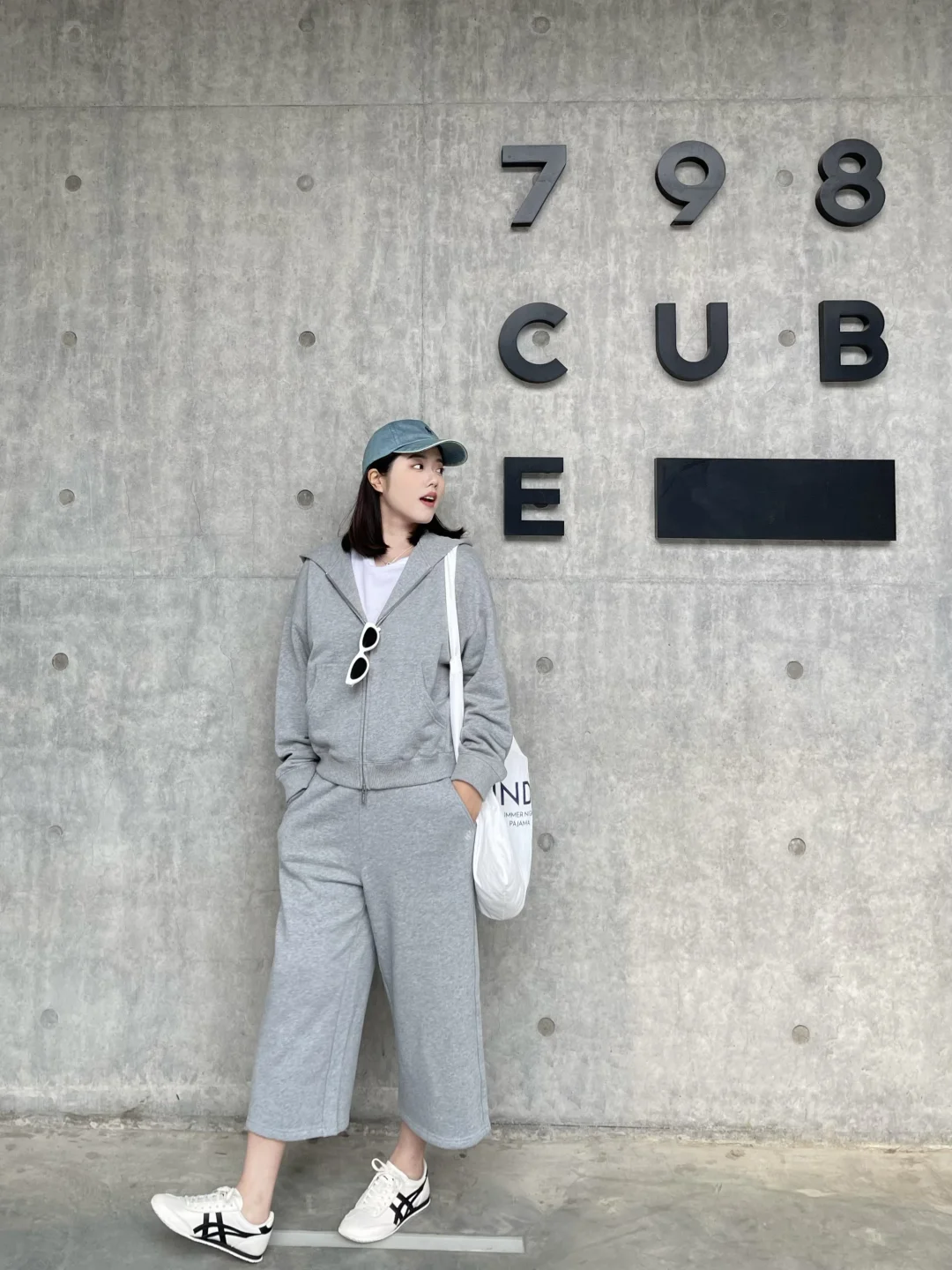 早春松弛感还得是灰色系🩶