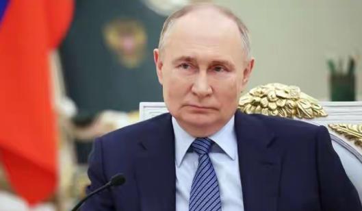 普京拍板为伊朗兜底？特朗普通告全球，法国上将：中国迟早也要动！
中东大战仍在持续