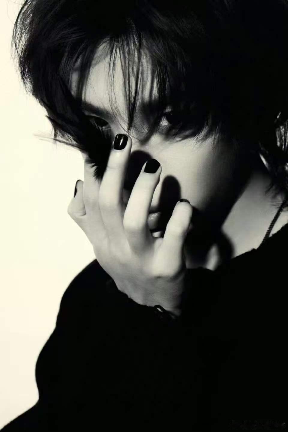 黄明昊这视频多少有点废显卡 天呐！黄明昊新视频场景建模超精细，老旧电脑细节满满，