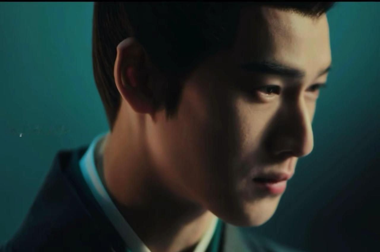 为了换她一个微笑，他不择手段。
我跟你讲，李昀锐这次演疯了。
有一场戏，他护着孟