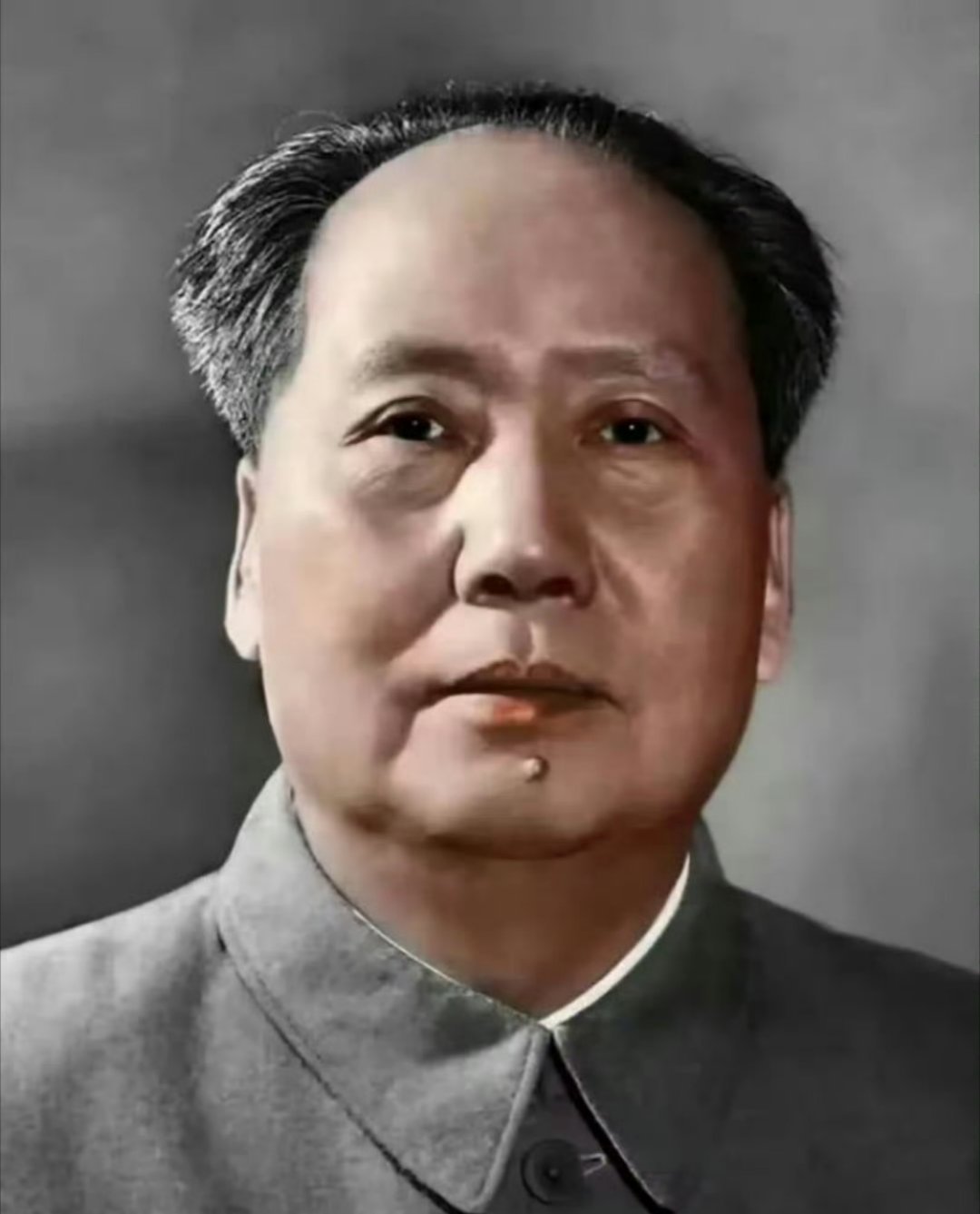 毛主席，您的的丰功伟绩可昭日月，雄才大略永载史册。感谢您，为我们换了人间。如今这