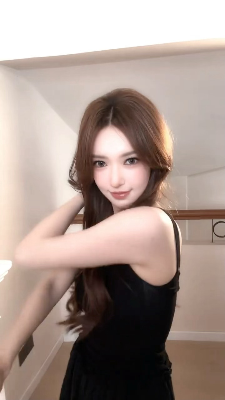 程潇不论是演戏跳舞都好看，不论是说话唱歌都好听，不论是哭笑调皮生气害羞都好漂亮好