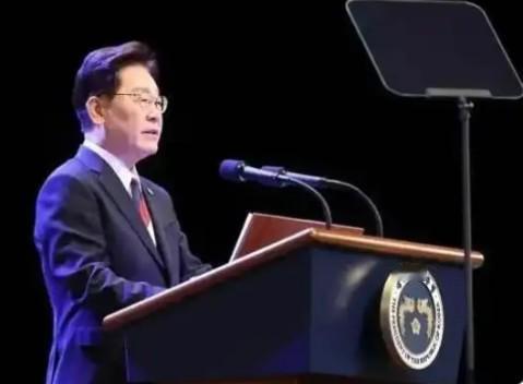 韩国总统李在明宣布计划清算被殖民时期亲日者
据外媒，日前韩国总统李在明表示，韩国